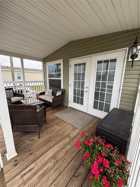 Property Photo: 606 Campbell Cove MB R7A 7X2
