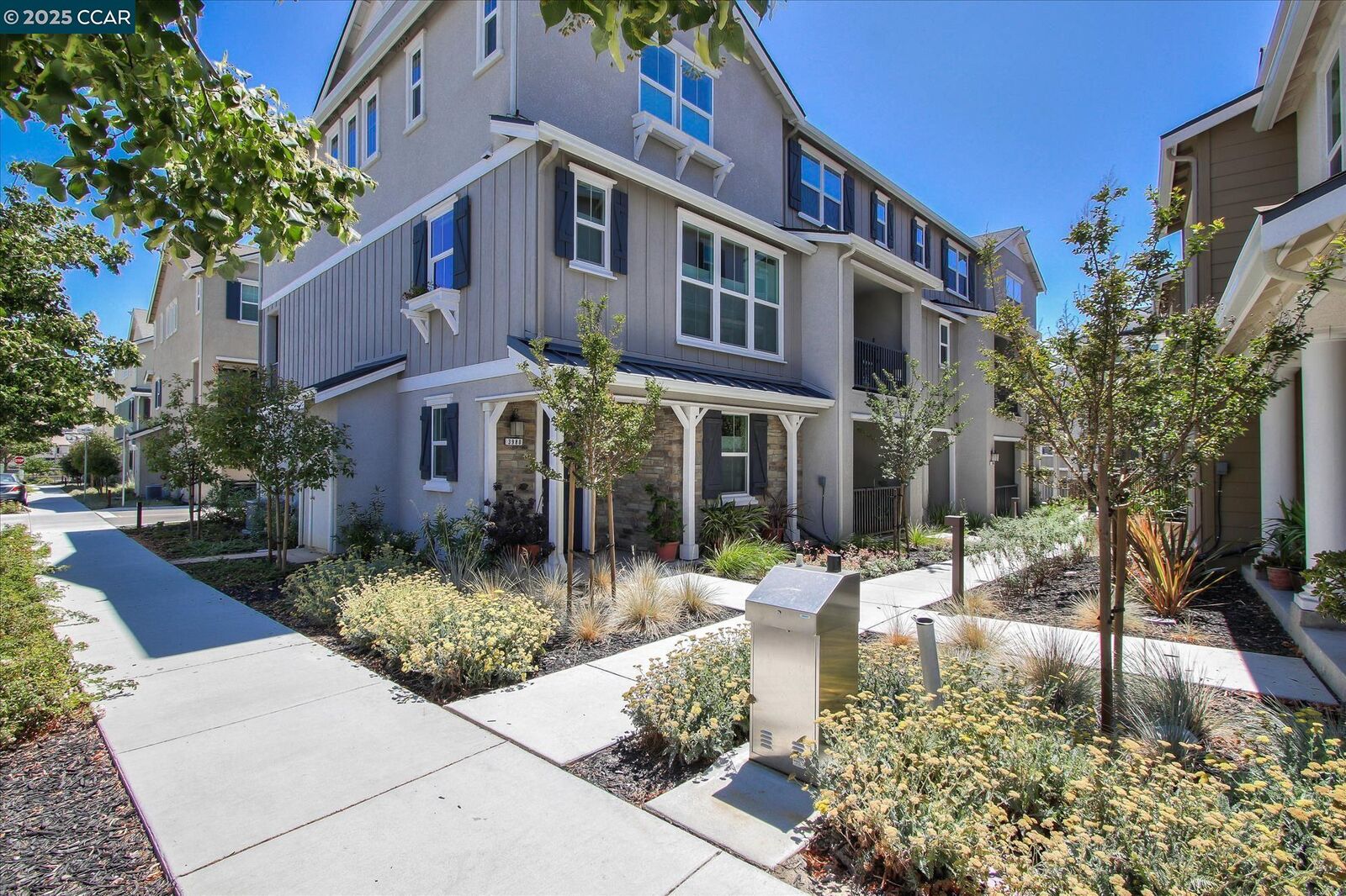 Property Photo: 3988 Windsor CA 94568