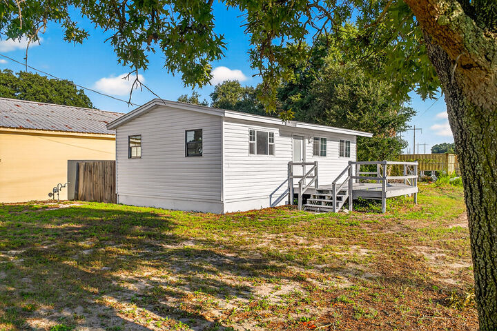 Property Photo: 393 Lowery Drive FL 32547
