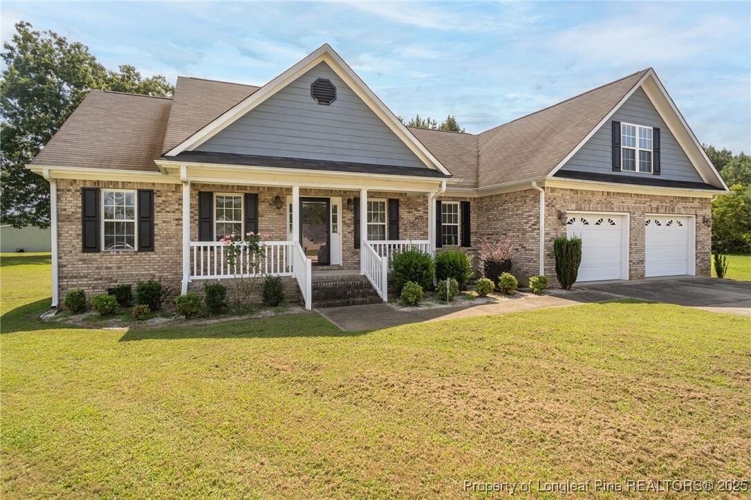 Property Photo: 6316 Emerson Grove Court NC 28391