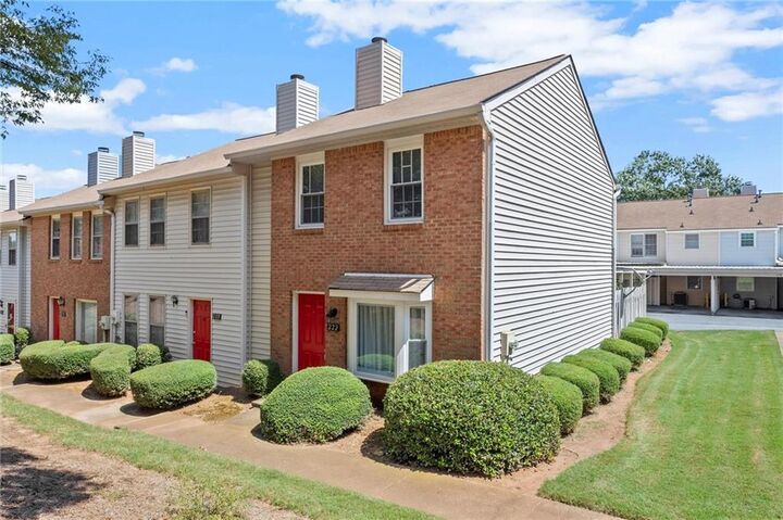 Property Photo:  222 Mill Creek Place  GA 30076 