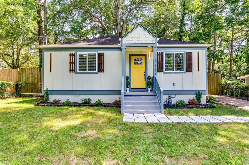 Property Photo: 1294 Almont Drive SW GA 30310