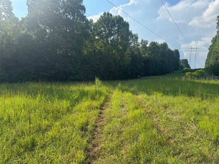 Property Photo: 121 Aaronwood Court GA 30004