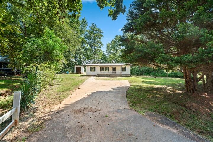 Property Photo:  2709 Squires Road  GA 30507 