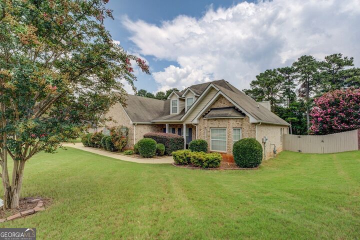 Property Photo: 1141 Carillon Drive SE GA 30013