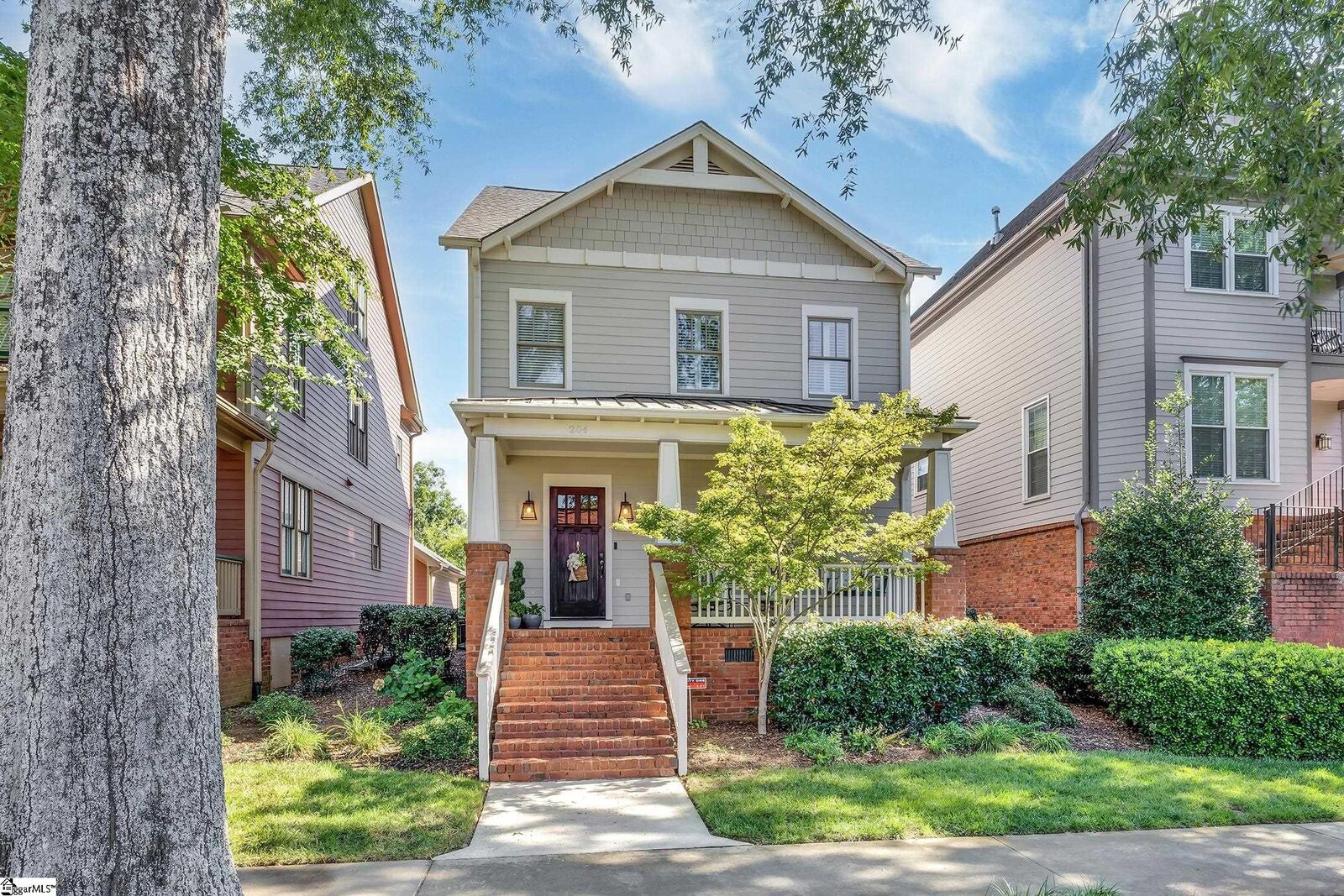 Property Photo: 204 Hampton Avenue SC 29601
