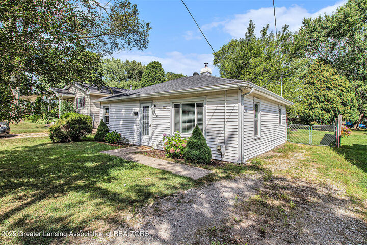 Property Photo:  2216 Coolridge Road  MI 48842 