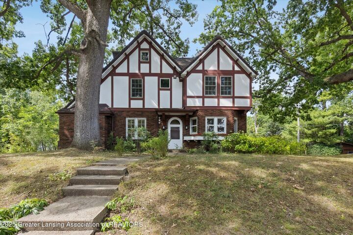 729 Sunset Lane  East Lansing MI 48823 photo