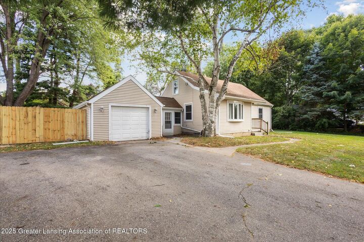 Property Photo: 2216 Iroquois Road MI 48864