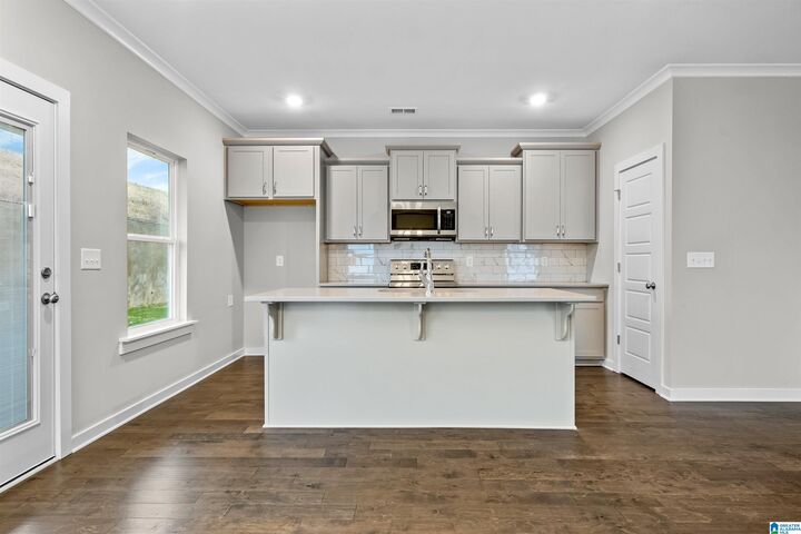 Property Photo: 101 Townmoor Lane AL 35147