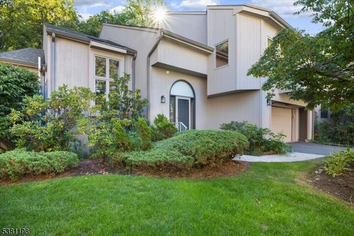 38 Robinhood Dr 38  Mountain Lakes Boro NJ 07046 photo