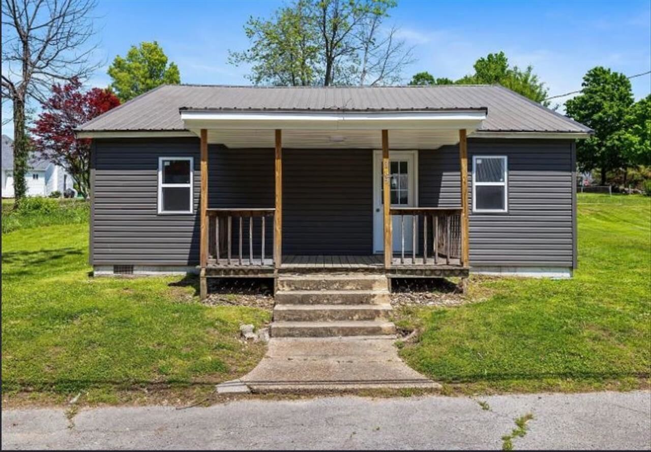 Property Photo:  309 E Manning Street  KY 42437 