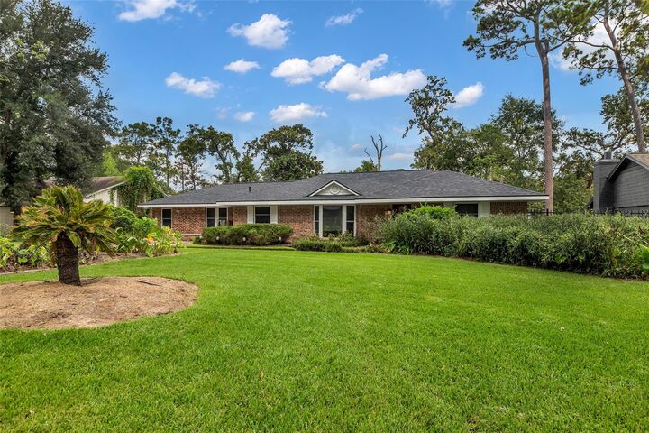 Property Photo: 1302 Chestnut Ridge Road TX 77339