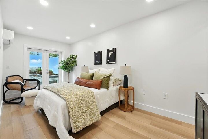 Property Photo:  184 Central Ave 1  NJ 07307 