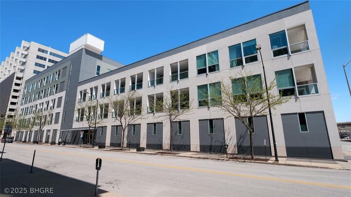 Property Photo:  111 10th Street 218  IA 50309 