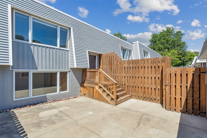 6750 School Street 206  Windsor Heights IA 50324 photo