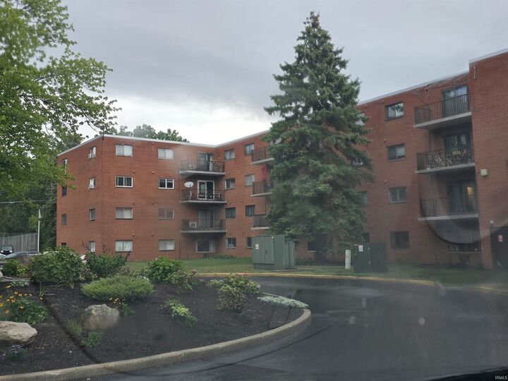 Property Photo: 2927 Westbrook Drive B310 IN 46805