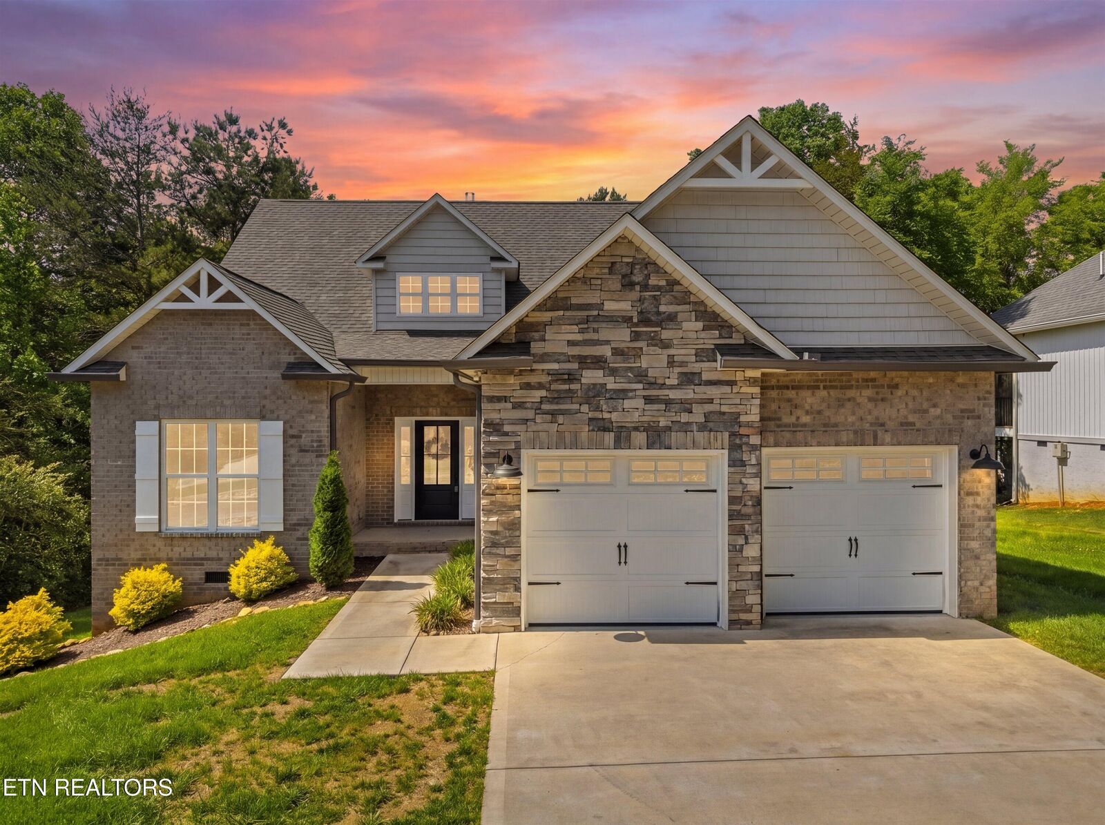 Property Photo:  208 Mialaquo Circle  TN 37774 