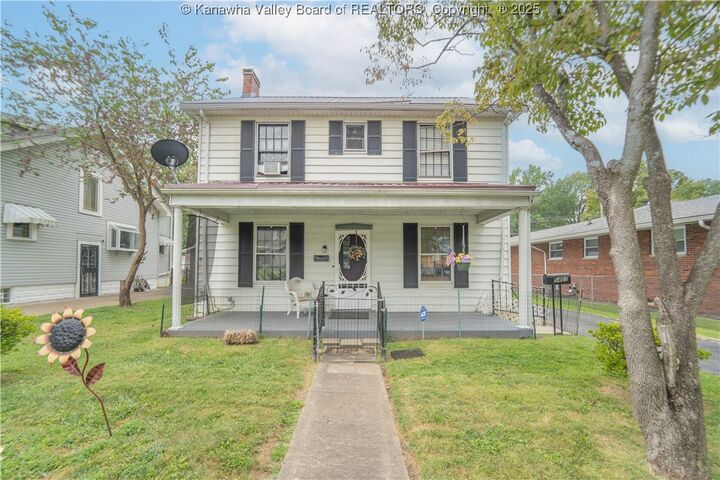 Property Photo: 5407 Staunton Avenue WV 25304