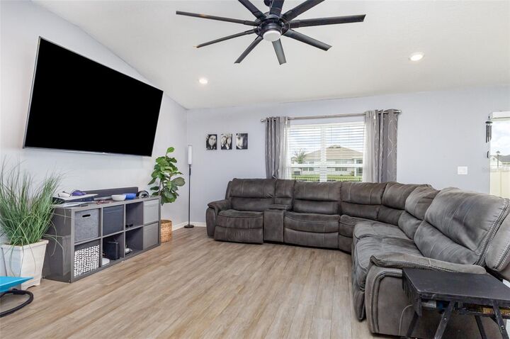 Property Photo: 456 Summer Grove Lane FL 33844