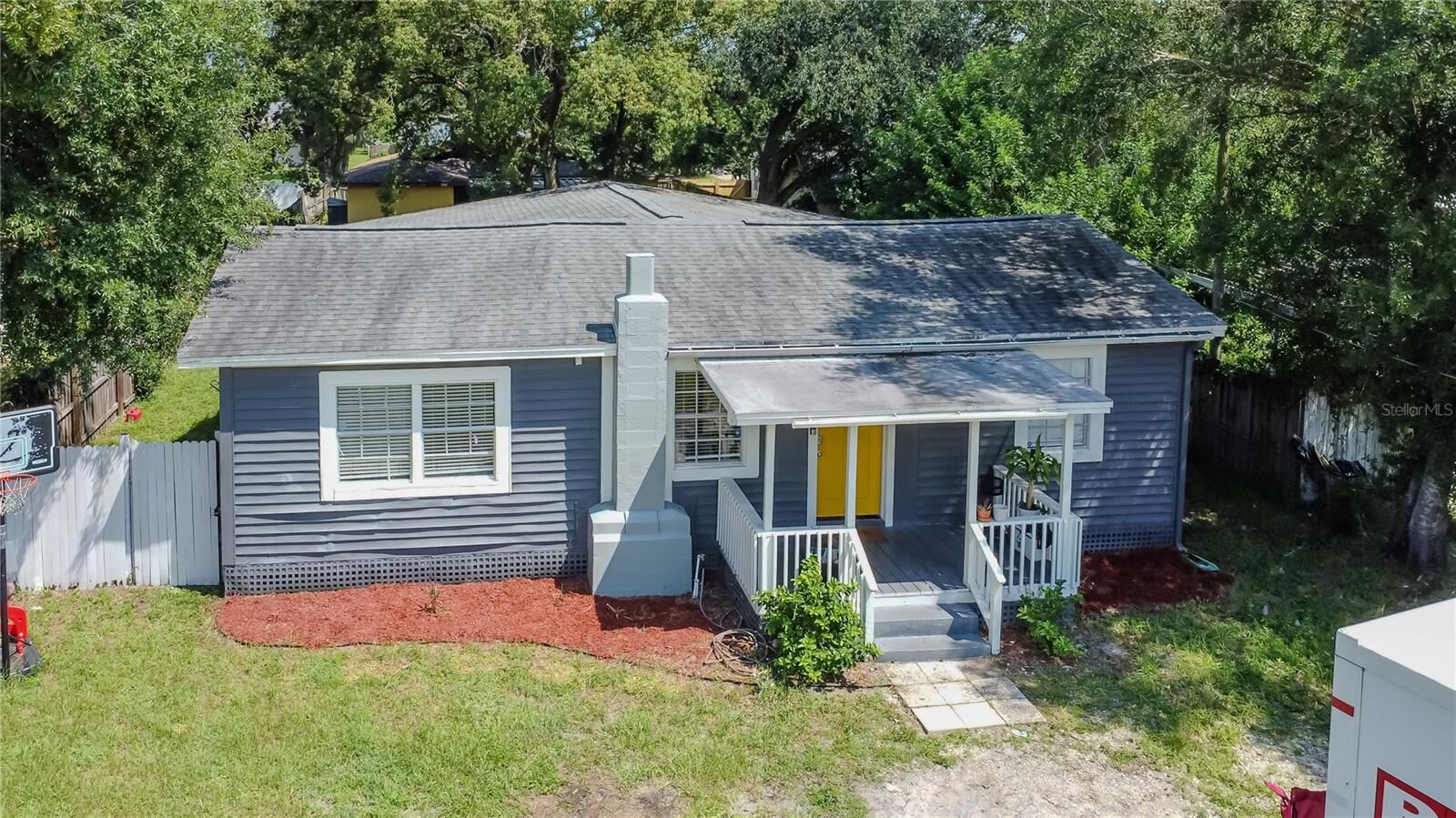 Property Photo:  5004 E Seneca Avenue  FL 33617 
