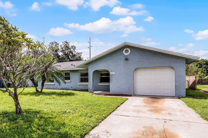 Property Photo:  896 Field Street  FL 32765 