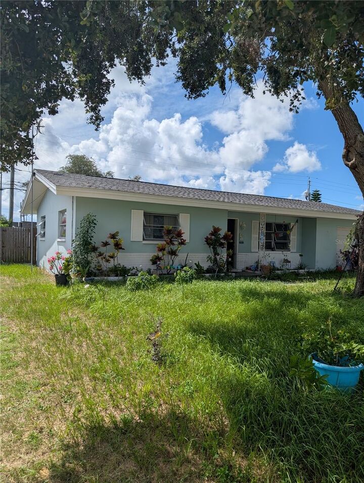 Property Photo: 1309 Regina Drive W FL 33770