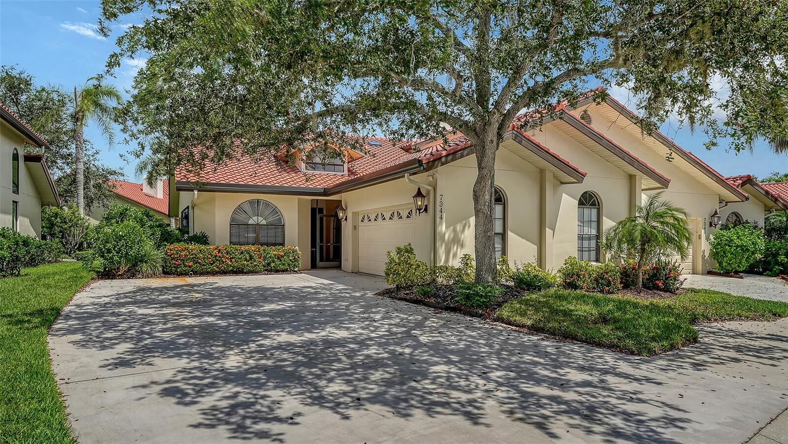 Property Photo: 7344 Villa D Este Drive FL 34238