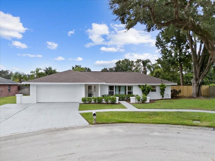 103 Oak Square N  Lakeland FL 33813 photo