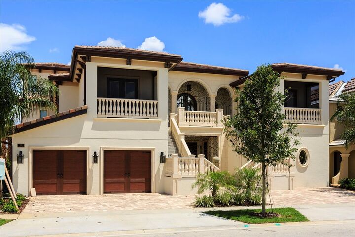 Property Photo:  905 Golden Bear Drive  FL 34747 