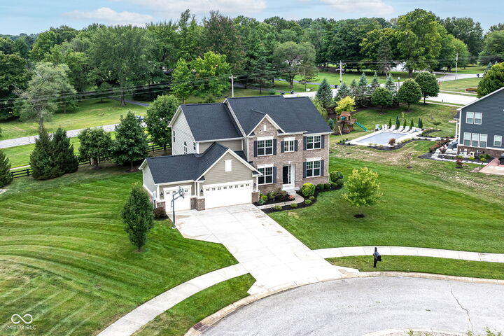 Property Photo:  1283 Mayfair Court  IN 46143 