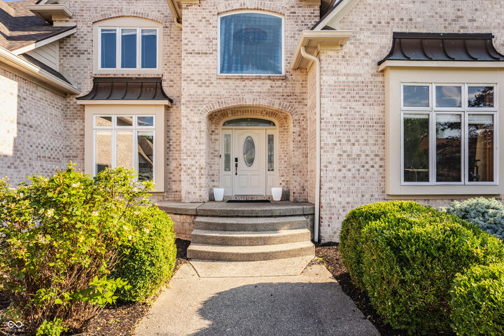 Property Photo:  954 Deer Lake Drive  IN 46032 