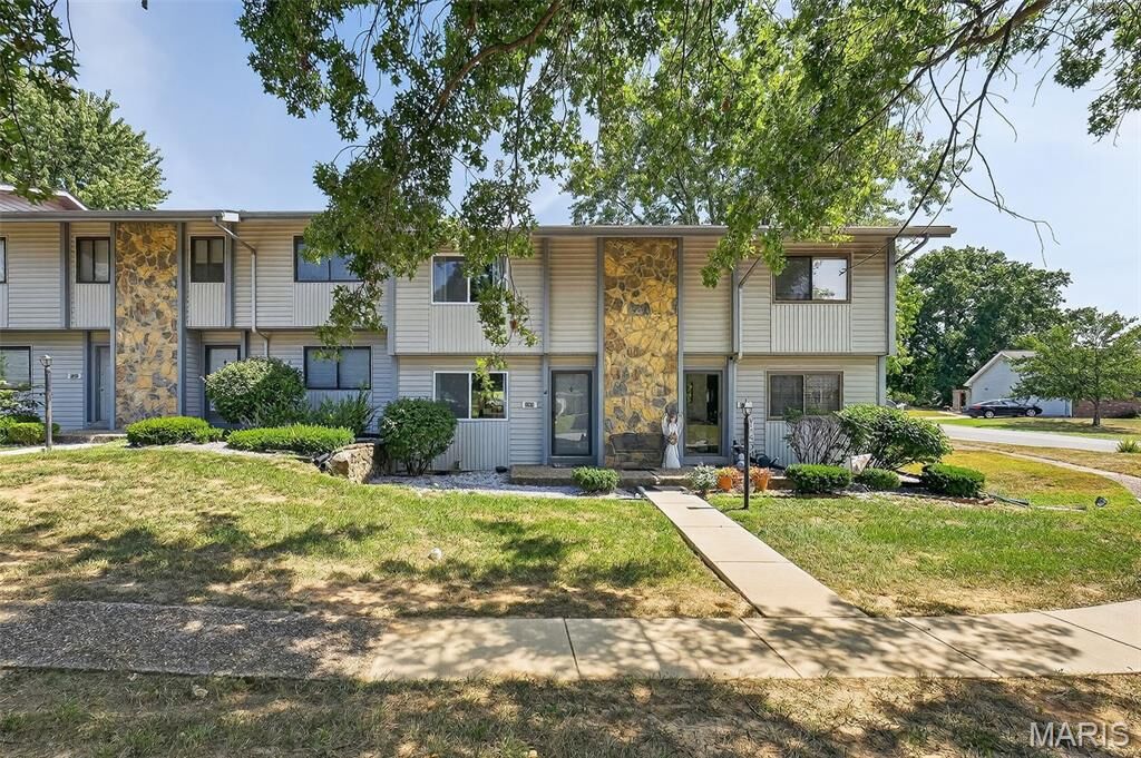Property Photo: 2305 Gascony Drive 2305 MO 63367