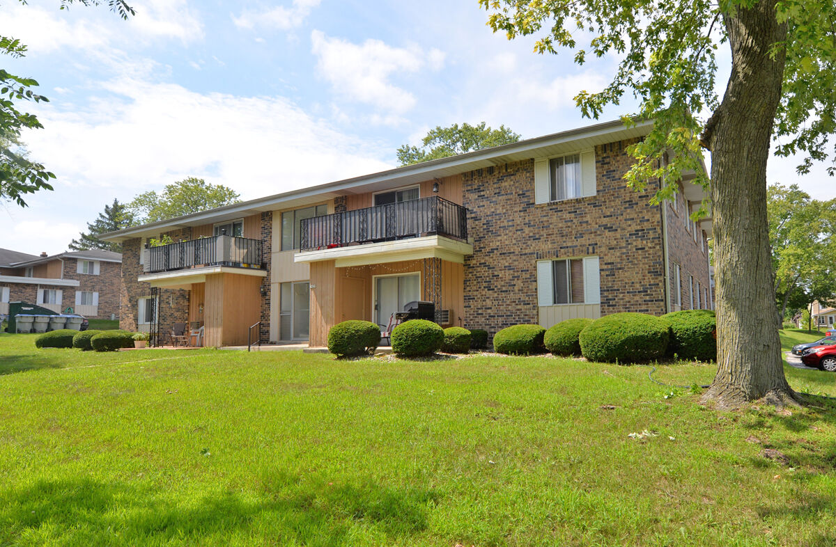 Property Photo:  3429 S Pine Ave 3  WI 53207 