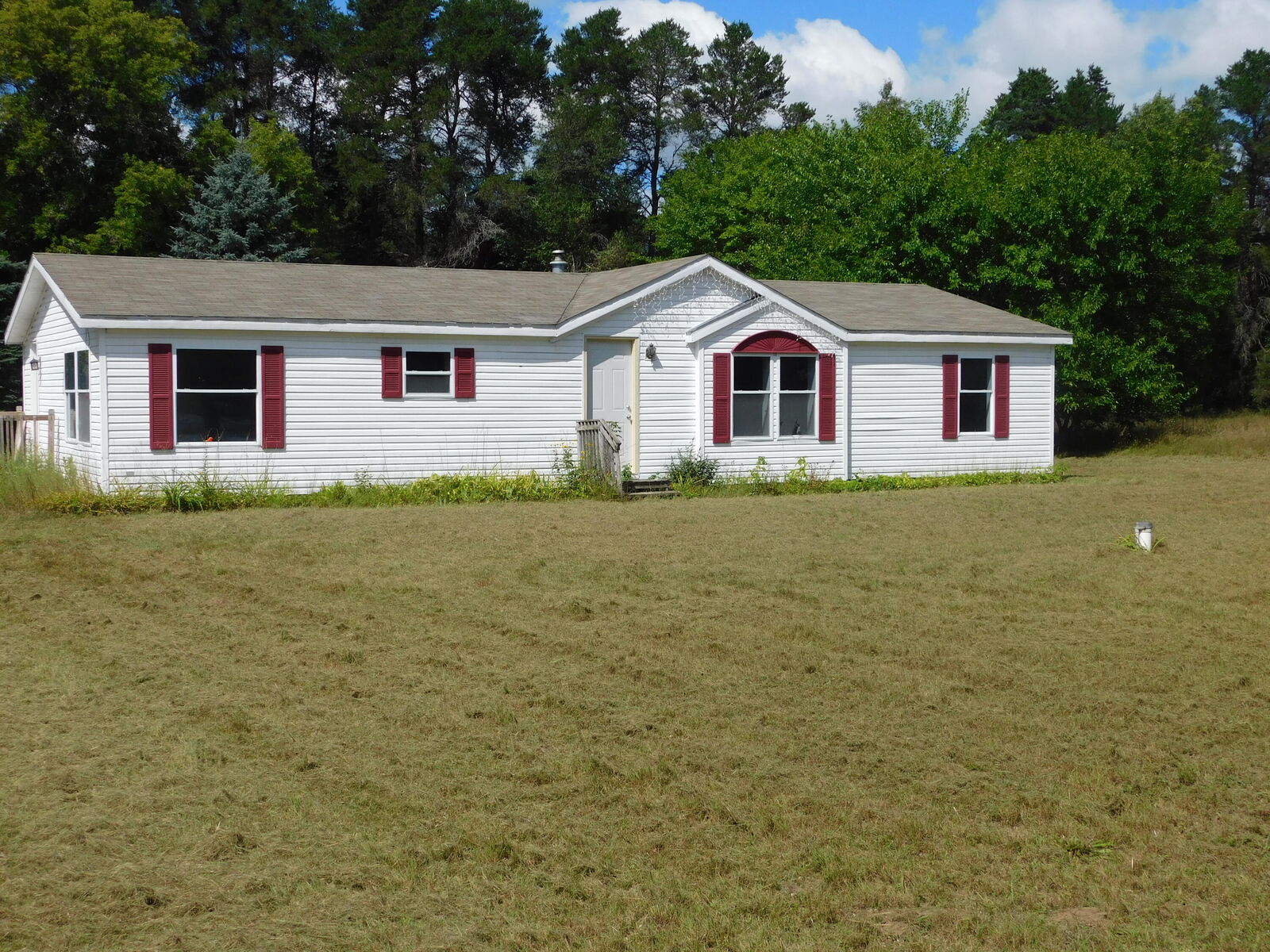 Property Photo: 650 S Haskins Street MI 49618