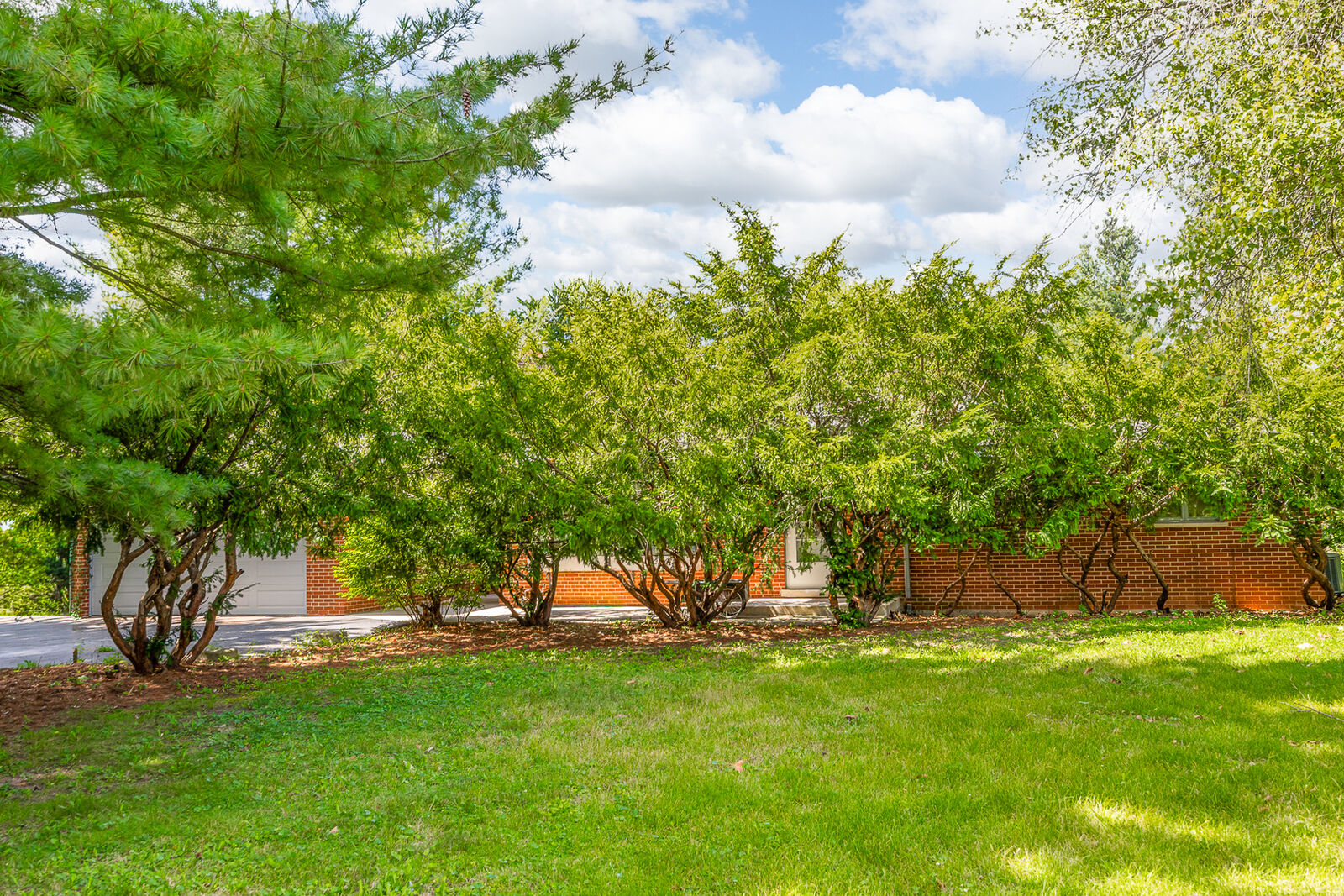 Property Photo:  3N424 Elm Court  IL 60185 