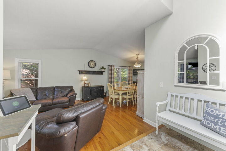 Property Photo:  800 N Ashbury Avenue  IL 60440 