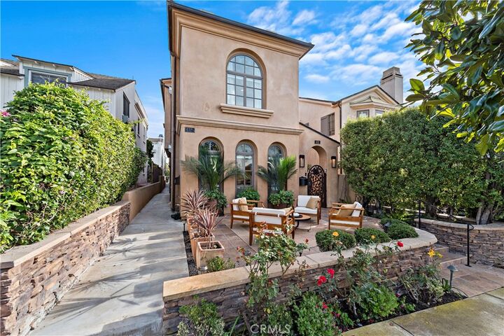 Property Photo: 432 Acacia Avenue CA 92625