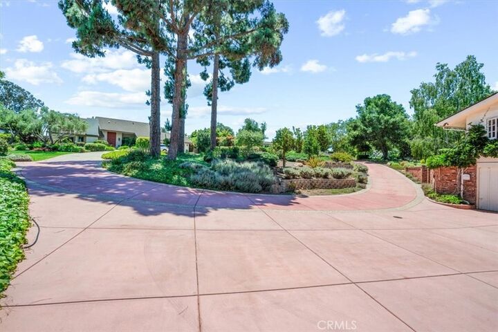 Property Photo:  2355 Lake Marie Drive  CA 93455 