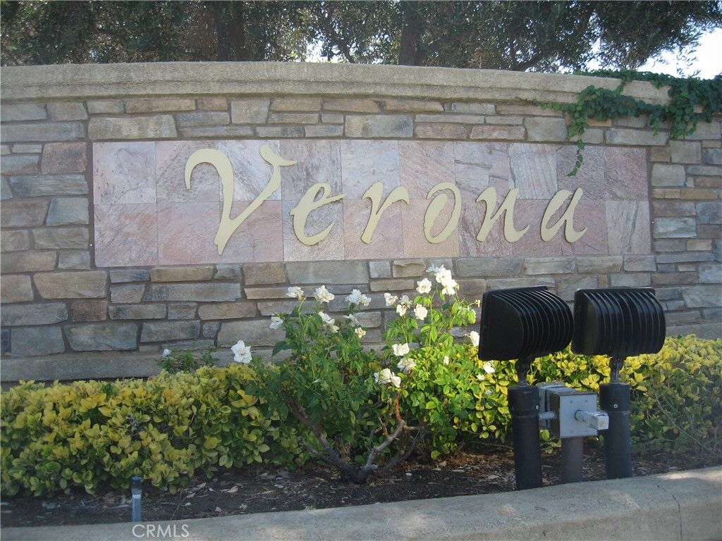 Property Photo: 26302 Arboretum Way 105 CA 92563