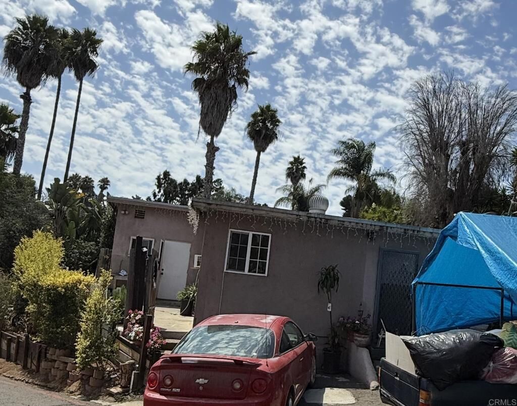 Property Photo: 215 Guajome Street CA 92083