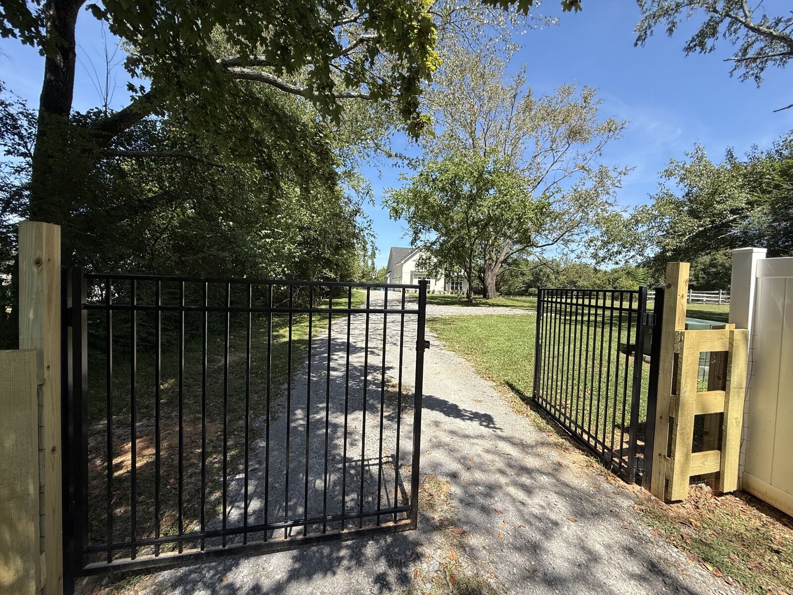 Property Photo: 194 Volunteer Rd TN 37128