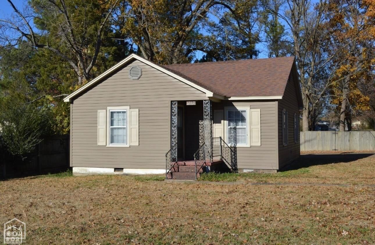 Property Photo: 212 Verser Street AR 72432