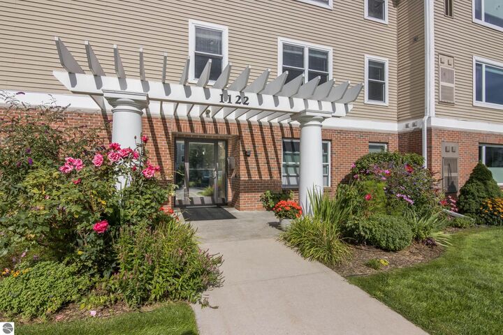 1122 Lake Ridge Drive 201  Traverse City MI 49684 photo
