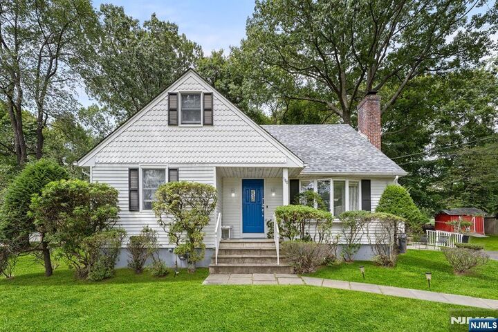 160 Spring Valley Road  Park Ridge NJ 07656 photo