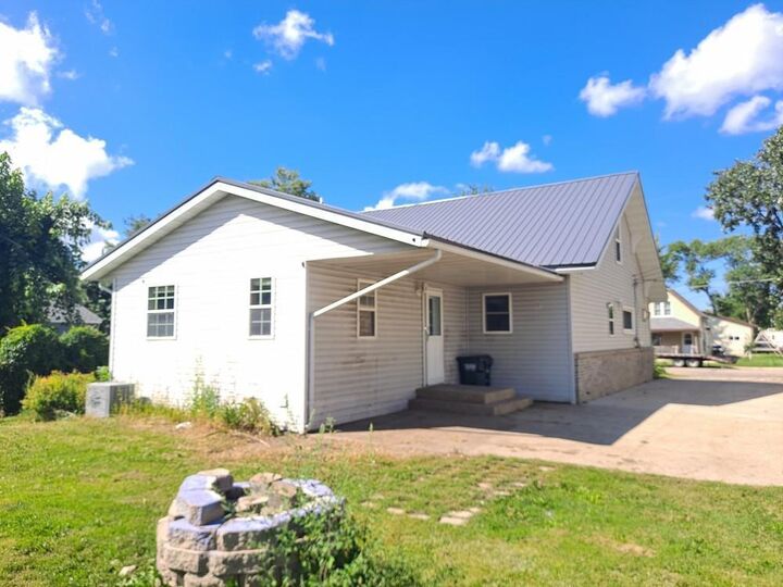Property Photo: 630 Hatton Street MN 56316