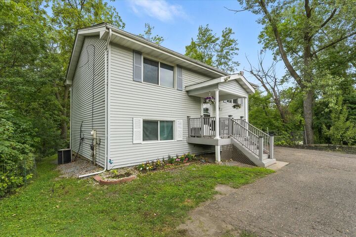 Property Photo:  1570 Silver Lake Road NW  MN 55112 