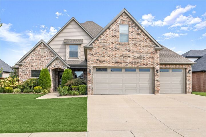 Property Photo: 8605 W Birdsong Lane AR 72713
