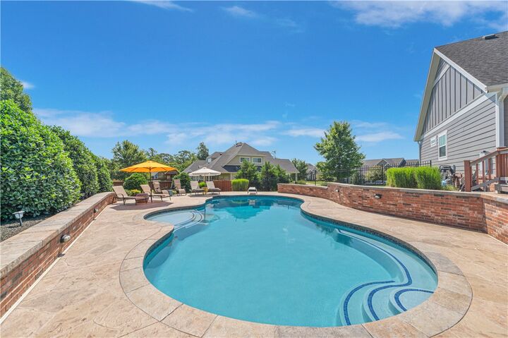 Property Photo: 900 Covent Garden Avenue AR 72718