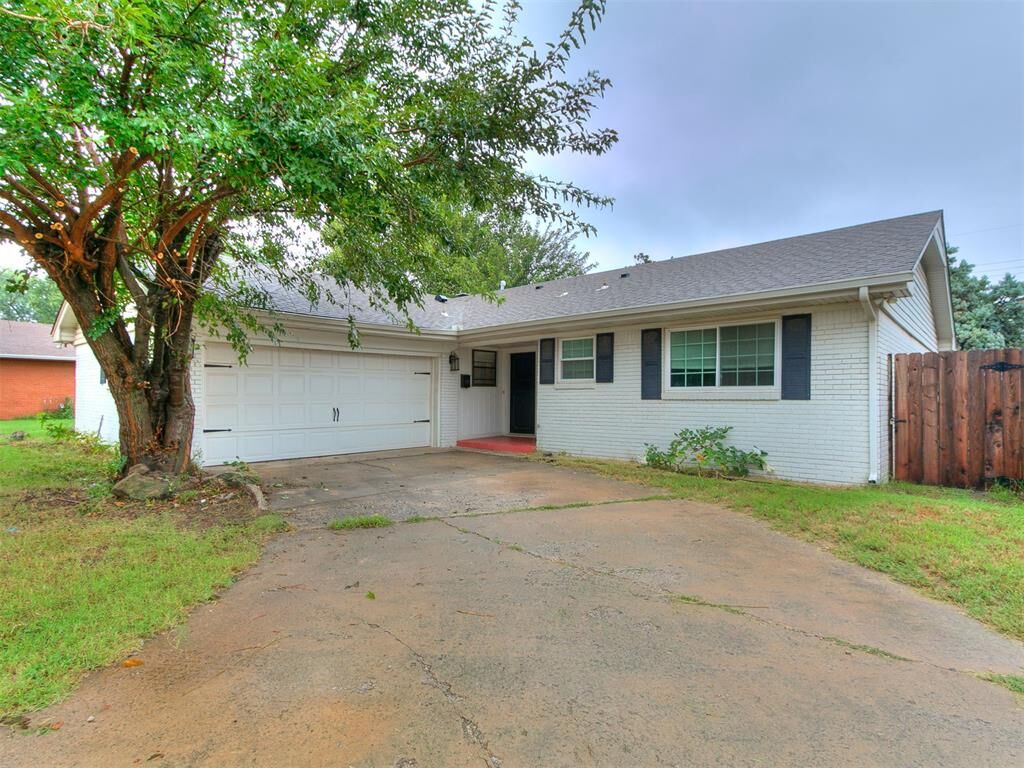 Property Photo: 4229 NW 56th Terrace OK 73112